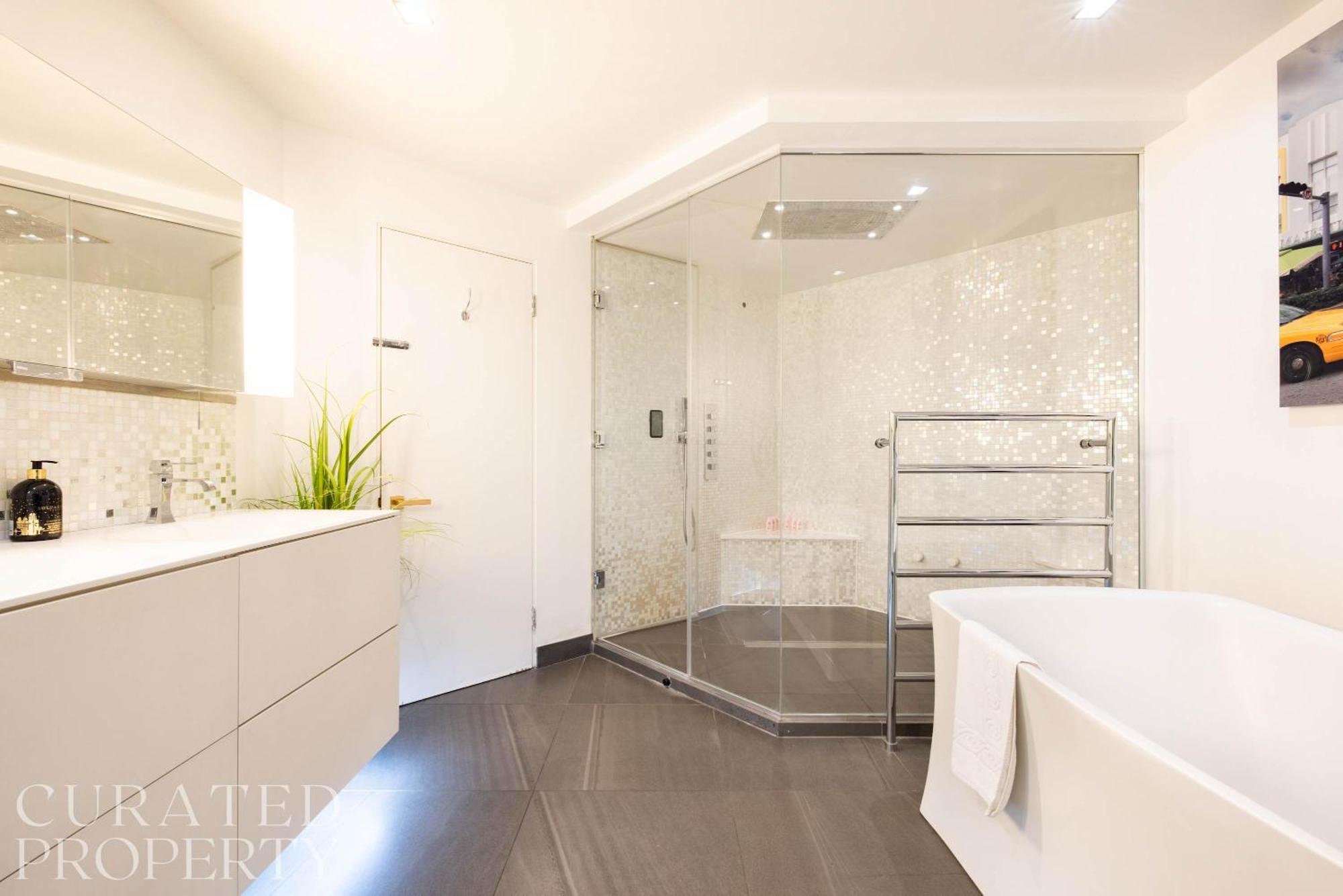 Amazingly Luxurious Loft Apartment, Soho - 3 Bedrooms, 2 Bath & Office Londra Exterior foto