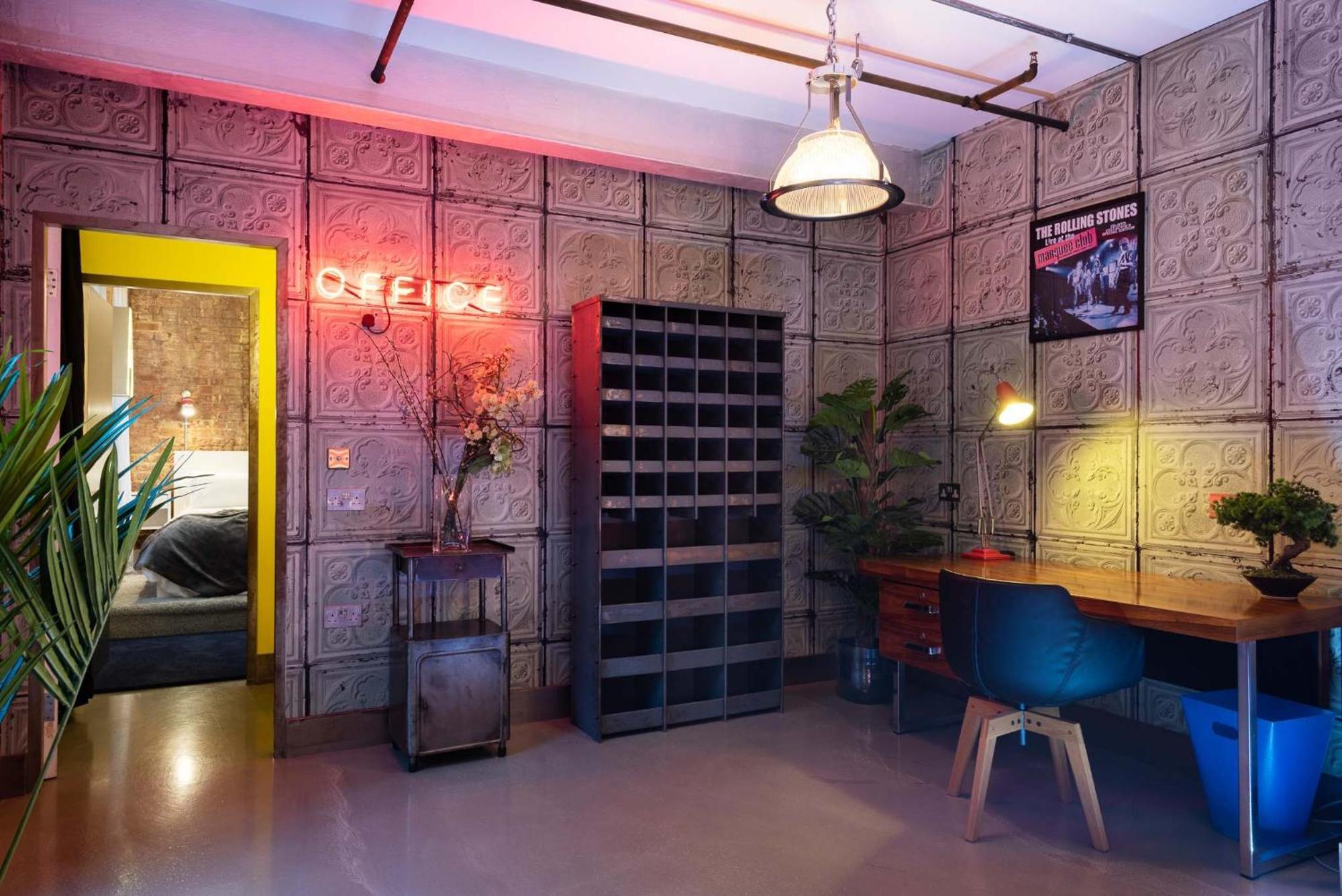 Amazingly Luxurious Loft Apartment, Soho - 3 Bedrooms, 2 Bath & Office Londra Exterior foto