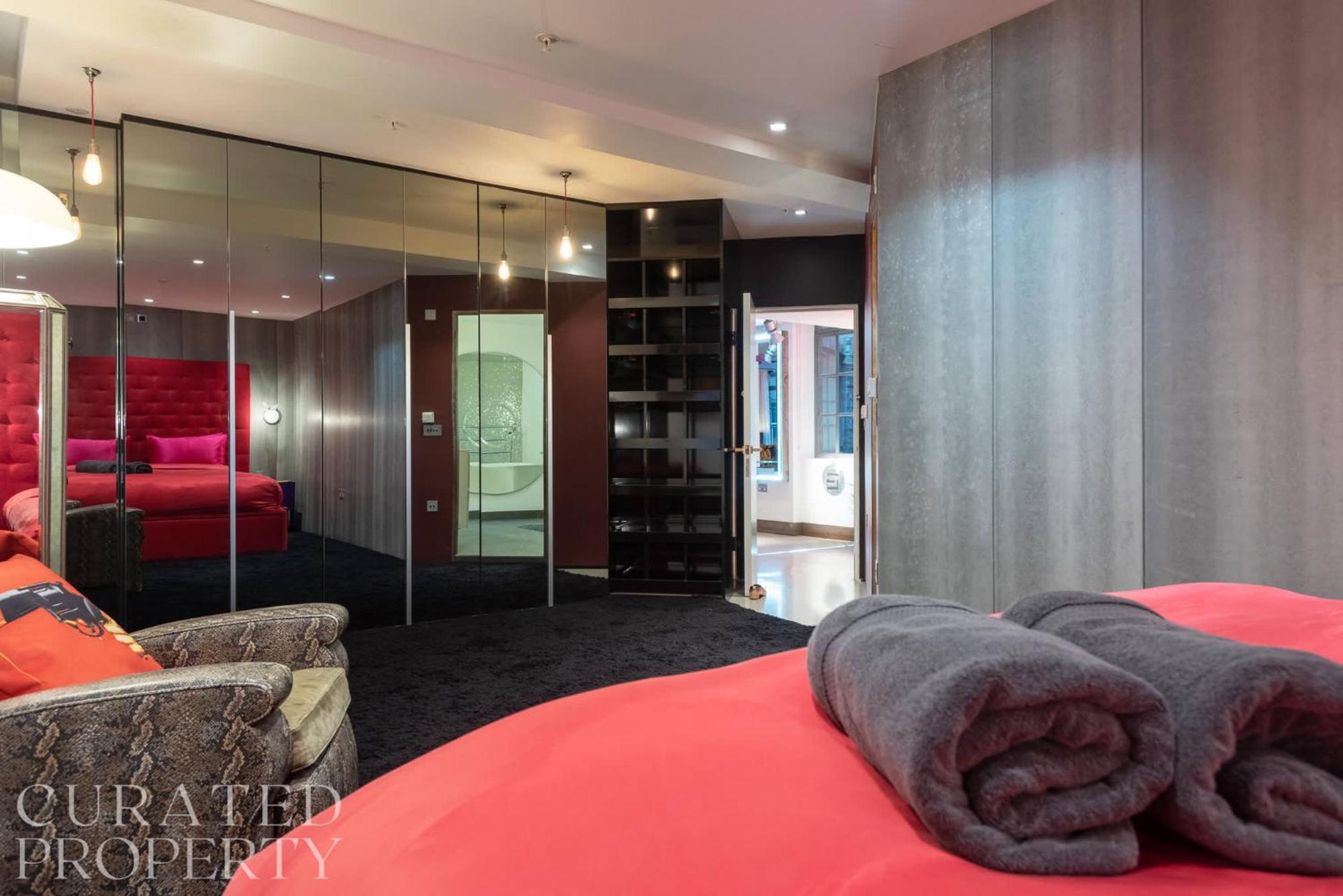Amazingly Luxurious Loft Apartment, Soho - 3 Bedrooms, 2 Bath & Office Londra Exterior foto