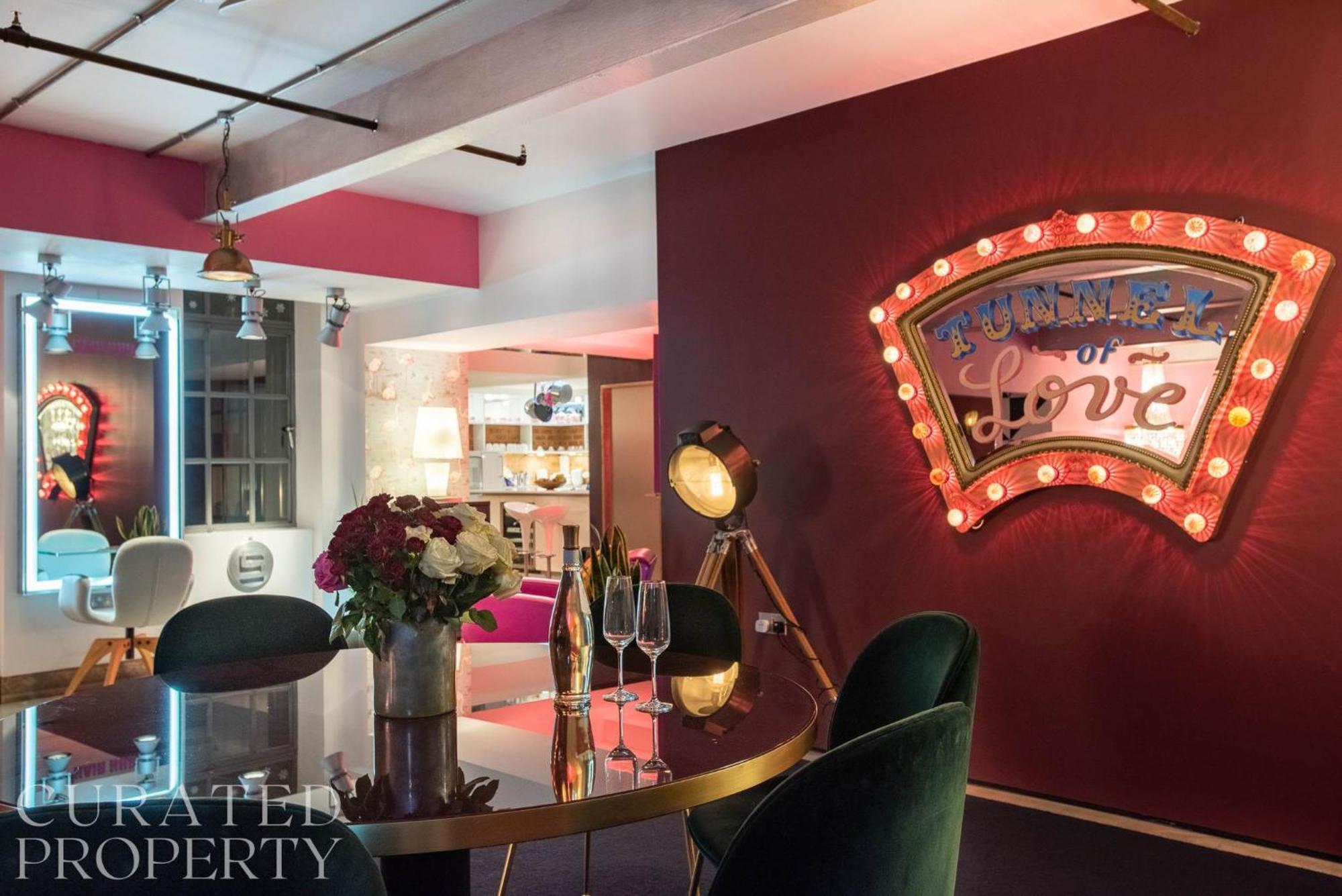 Amazingly Luxurious Loft Apartment, Soho - 3 Bedrooms, 2 Bath & Office Londra Exterior foto